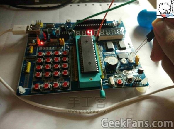 打造一个单片机控“光码电子锁”【转译】