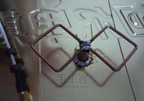 无线信号增益较高的定向天线 双菱天线的做法【转译】