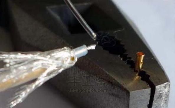 无线信号增益较高的定向天线 双菱天线的做法【转译】