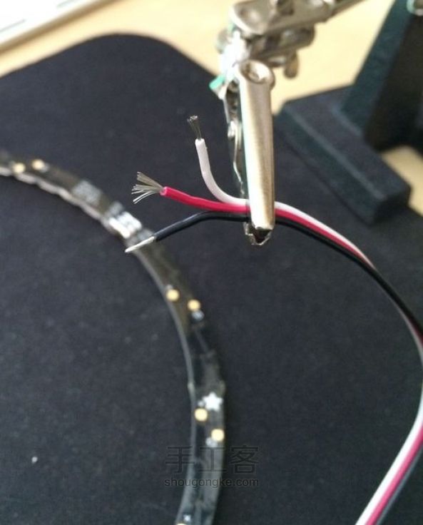 给你的女王制作一顶牛逼闪闪的激光皇冠