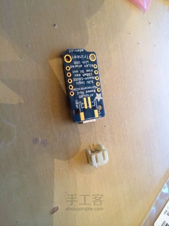 给你的女王制作一顶牛逼闪闪的激光皇冠