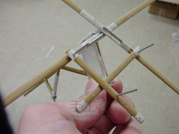 飞翔的铁公鸡:自制扑翼机