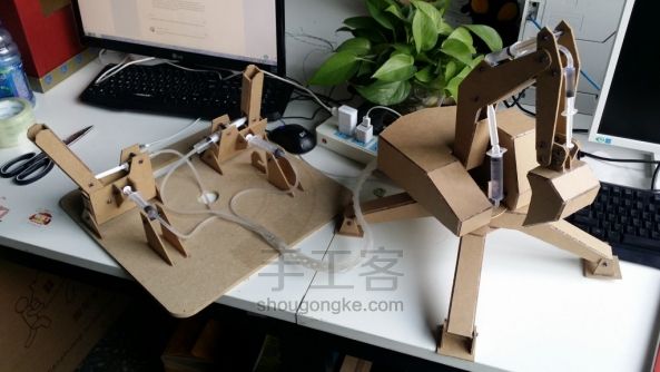 挖掘机技术哪家强?!