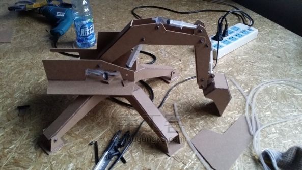 挖掘机技术哪家强?!