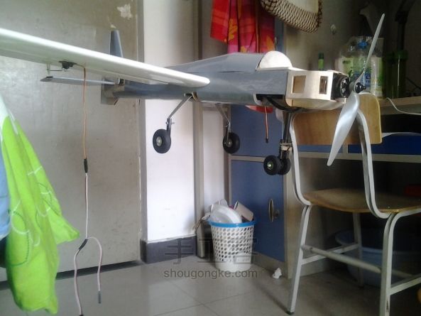 自主设计便携式1.3m翼展固定翼飞机Airwalker DIY创意手工