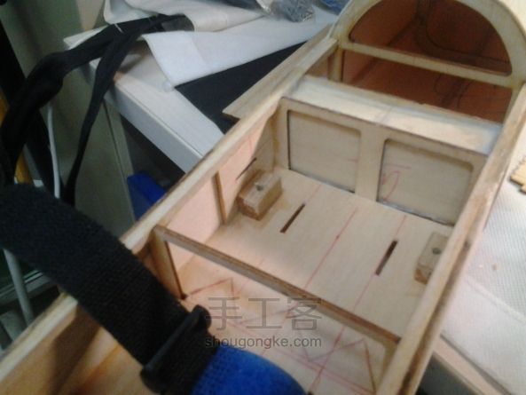 自主设计便携式1.3m翼展固定翼飞机Airwalker DIY创意手工