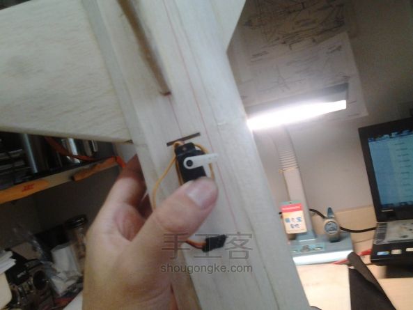 自主设计便携式1.3m翼展固定翼飞机Airwalker DIY创意手工