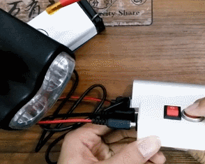 【DIY】改造电动车灯由5V移动电源供电_极客迷
