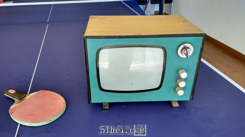一台30多年前自制的9寸黑白电视机