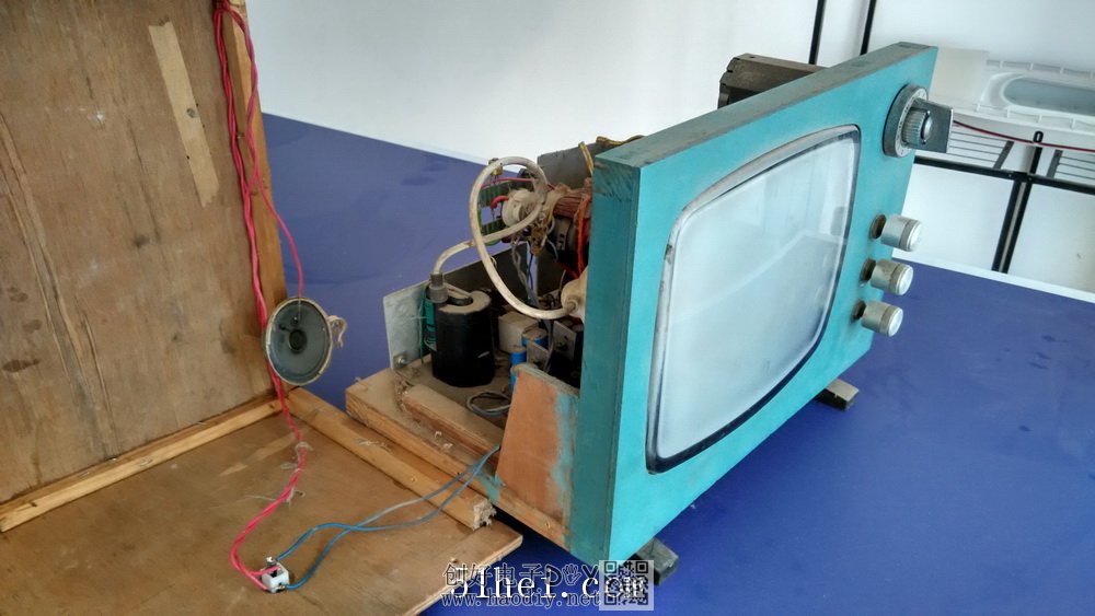 一台30多年前自制的9寸黑白电视机